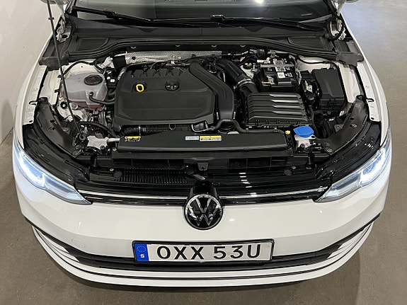 Volkswagen Golf VIII 11 of 25