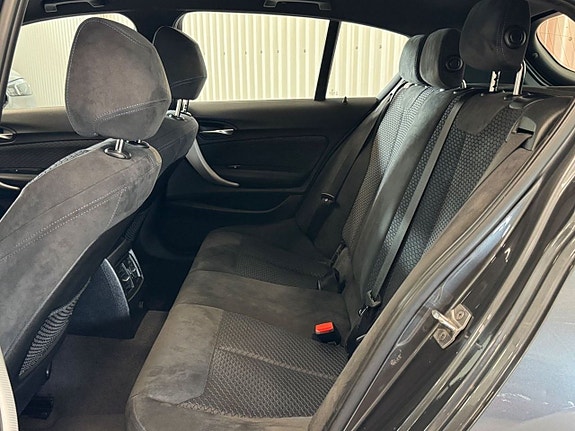 BMW 118i 14 of 24