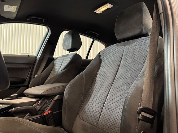 BMW 118i 13 of 24