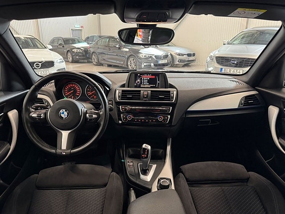 BMW 118i 15 of 24