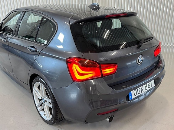 BMW 118i 8 of 24