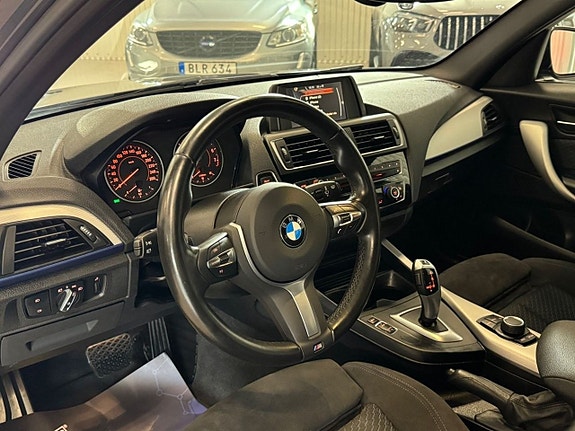BMW 118i 11 of 24