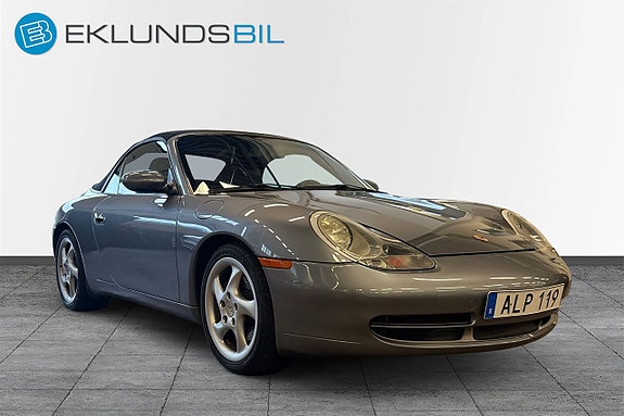 Porsche 911 Carrera 3 of 5