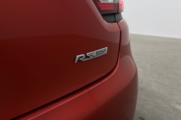 Renault Clio 29 of 29