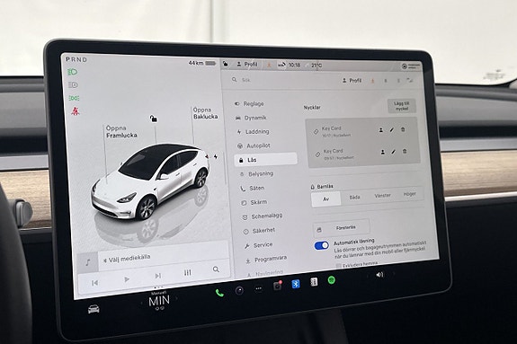 Tesla Model Y 22 of 27