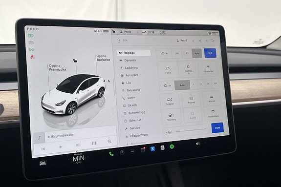 Tesla Model Y 18 of 27