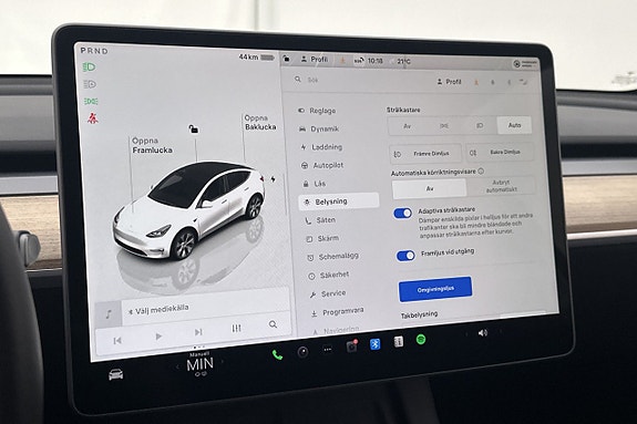 Tesla Model Y 23 of 27