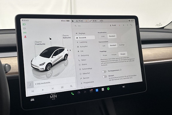 Tesla Model Y 19 of 27