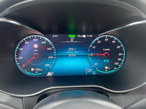 Mercedes-Benz GLC300 de 17 of 18