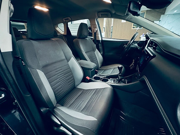 Toyota Auris 21 of 25