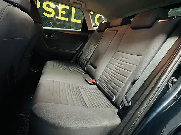 Toyota Auris 22 of 25