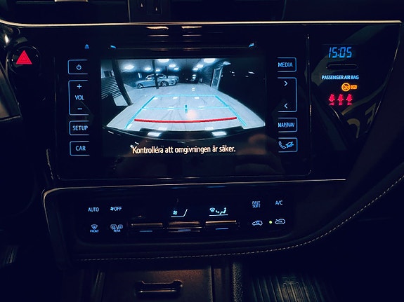 Toyota Auris 14 of 25