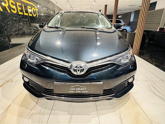 Toyota Auris 9 of 25