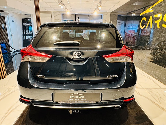 Toyota Auris 4 of 25