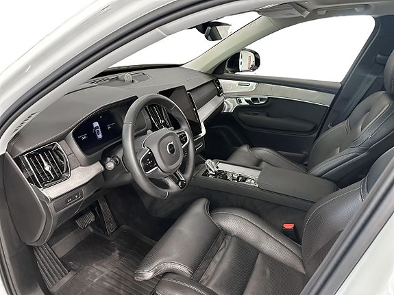 Volvo XC90 6 of 21