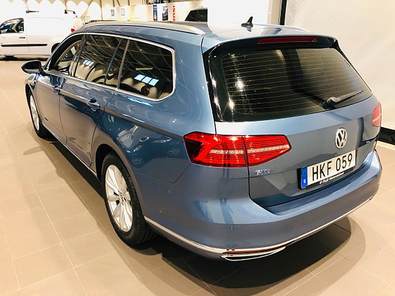 Volkswagen Passat 4 of 5