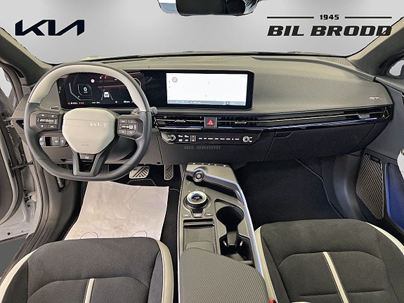 Kia EV6 7 of 14