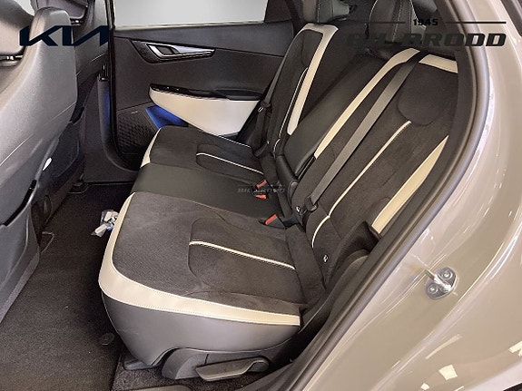 Kia EV6 9 of 14