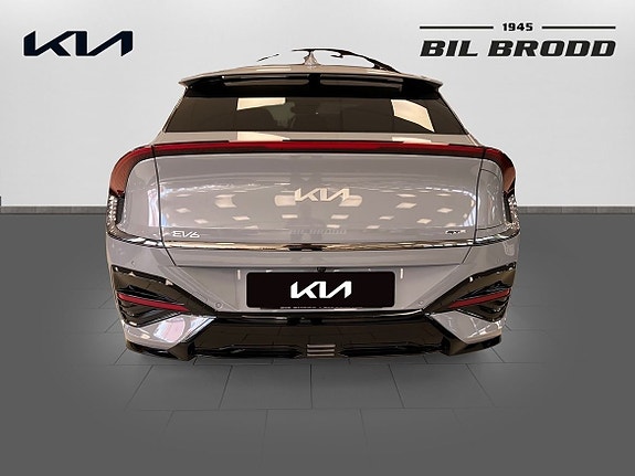 Kia EV6 5 of 14