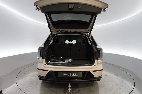 Volvo EX90 19 of 21