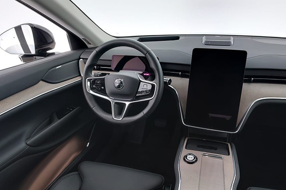 Volvo EX90 8 of 21