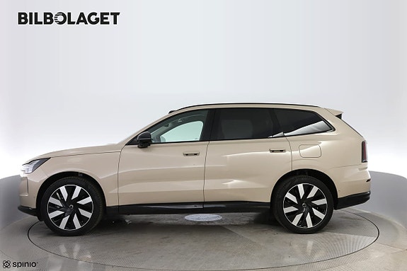 Volvo EX90 2 of 5