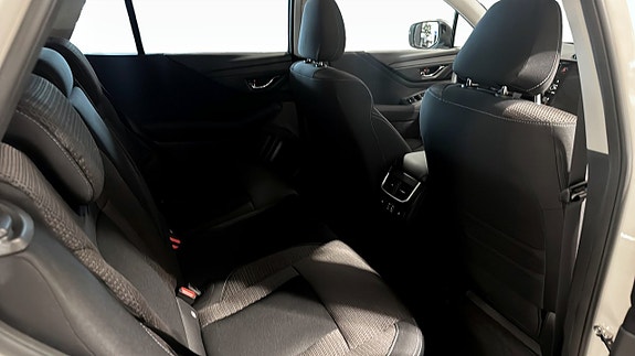 Subaru Outback 5 of 12