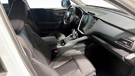 Subaru Outback 3 of 12