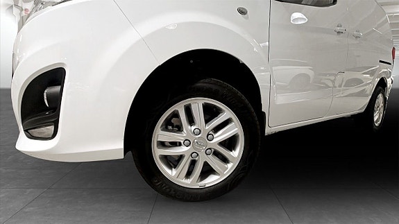 BYD eTP3 9 of 12
