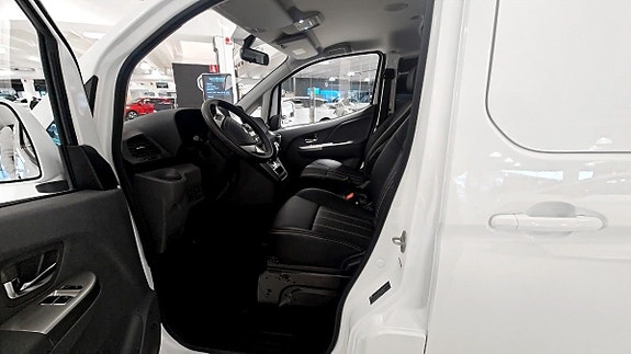 BYD eTP3 5 of 12