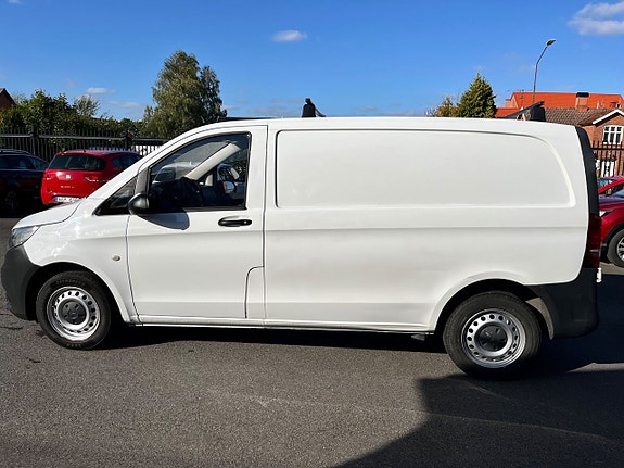 Mercedes-Benz Vito 109 4 of 10