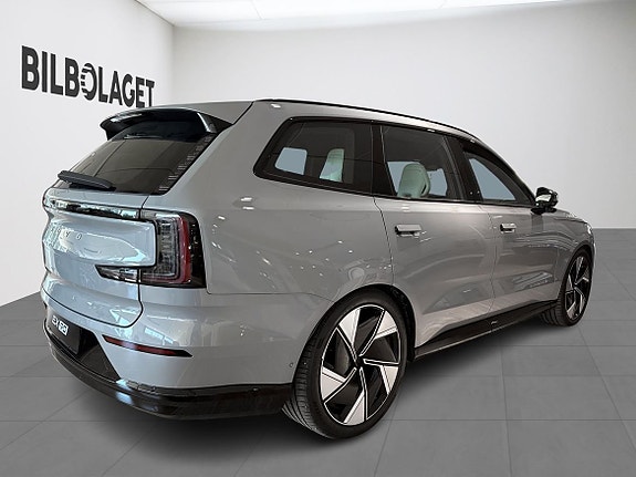 Volvo EX90 4 of 5