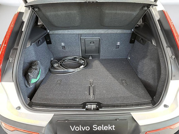 Volvo EX40 11 of 11