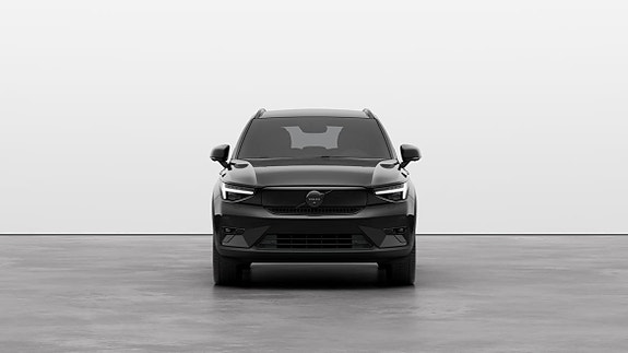 Volvo EX40 6 of 17