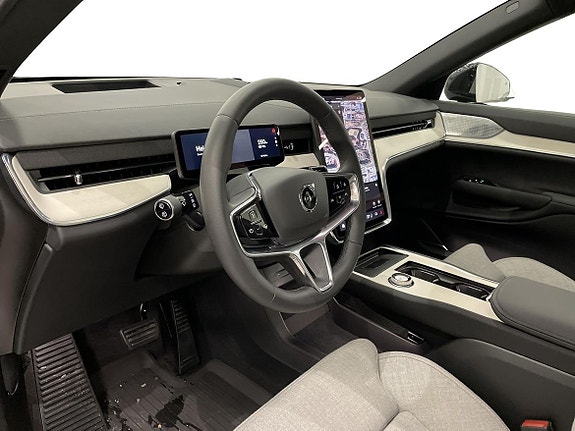 Volvo EX90 6 of 15
