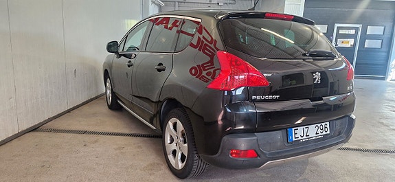 Peugeot 3008 2 of 5