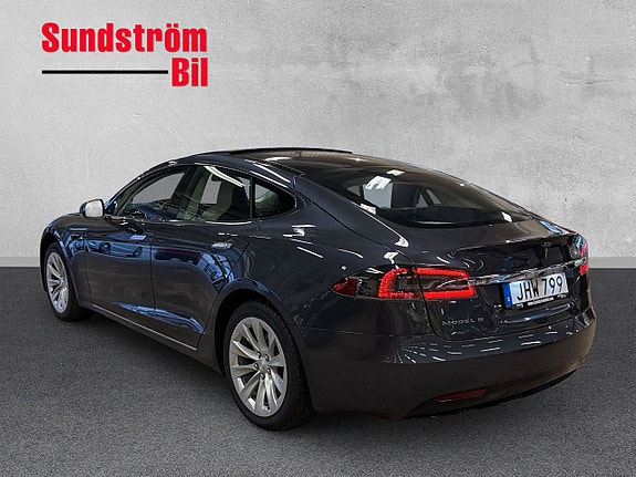 Tesla Model S 5 of 5