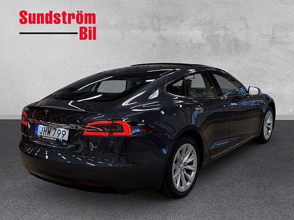 Tesla Model S 7 of 22