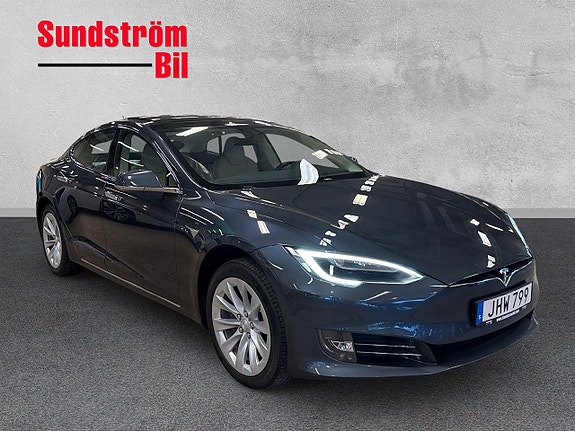 Tesla Model S 8 of 22
