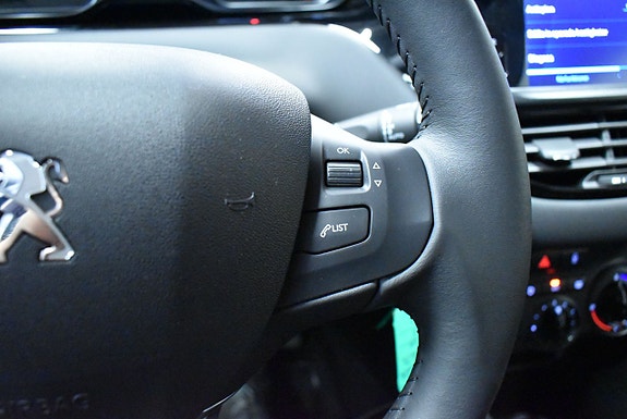 Peugeot 208 17 of 23