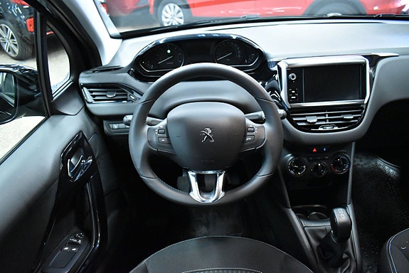 Peugeot 208 14 of 23