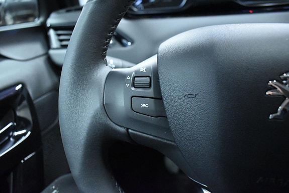 Peugeot 208 16 of 23