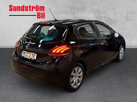 Peugeot 208 6 of 23