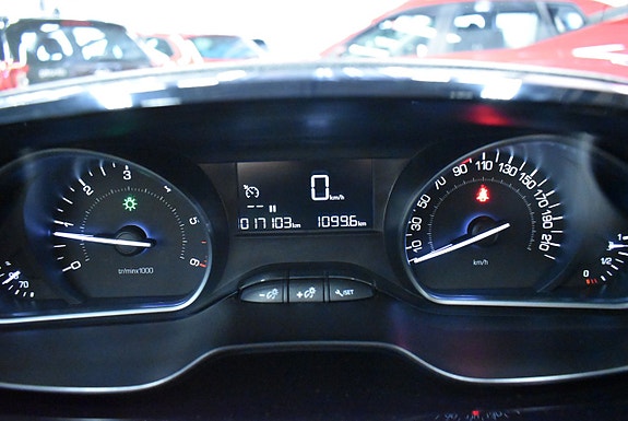 Peugeot 208 15 of 23