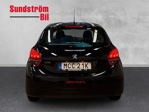 Peugeot 208 7 of 23