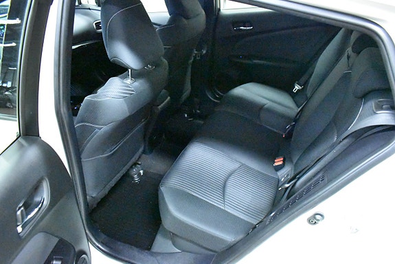 Toyota Prius 12 of 23