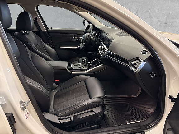 BMW 320d 13 of 24