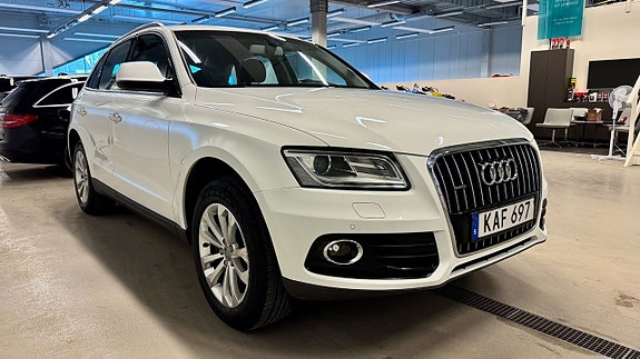Audi Q5 2 of 5