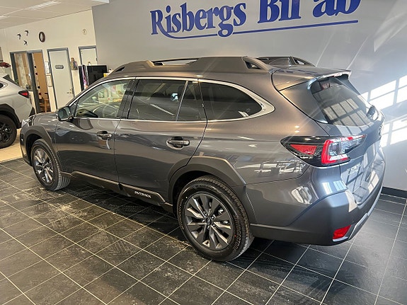 Subaru Outback 4 of 5