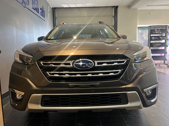 Subaru Outback 3 of 5